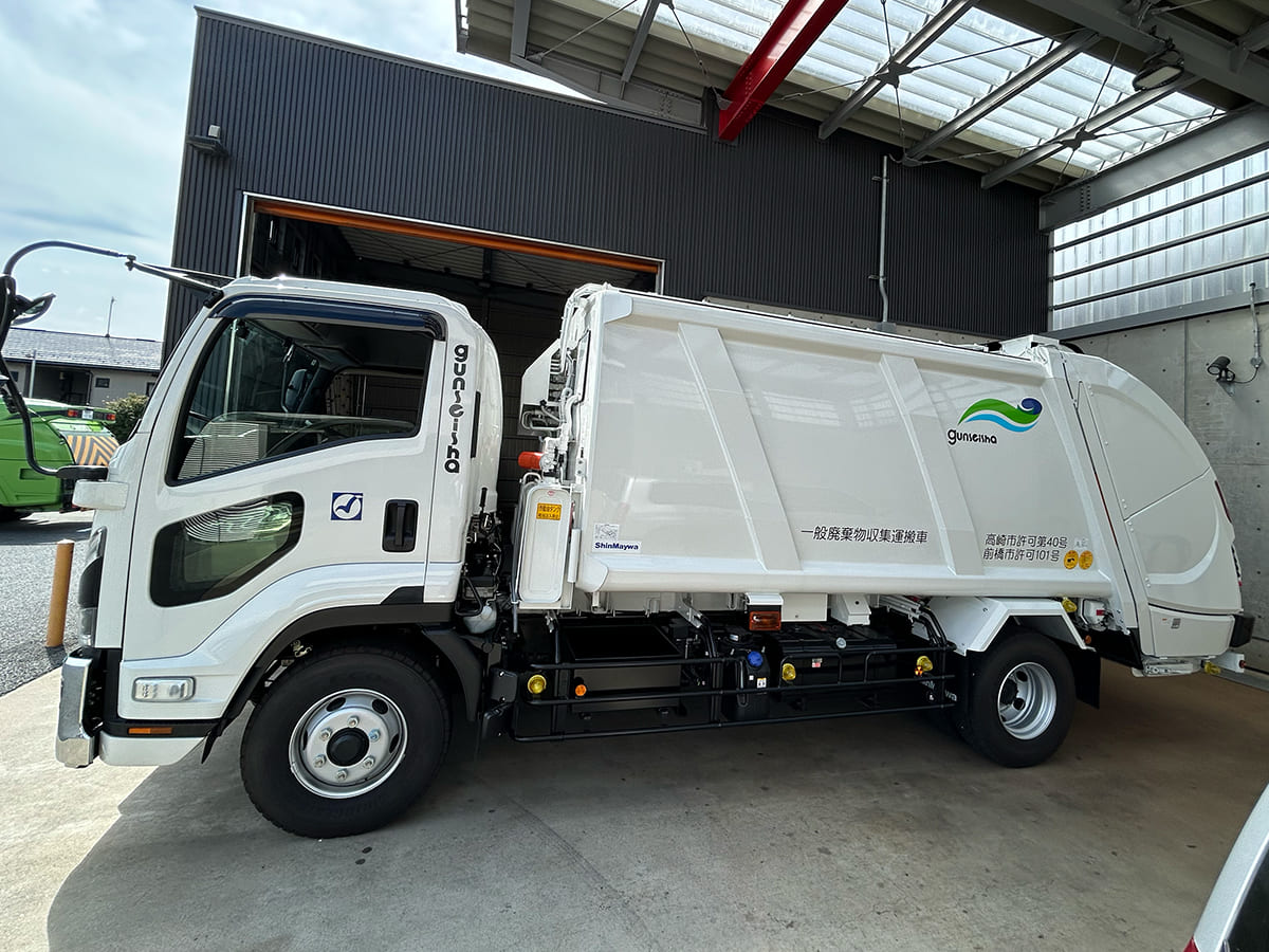 株式会社群成舎_カーマーキング